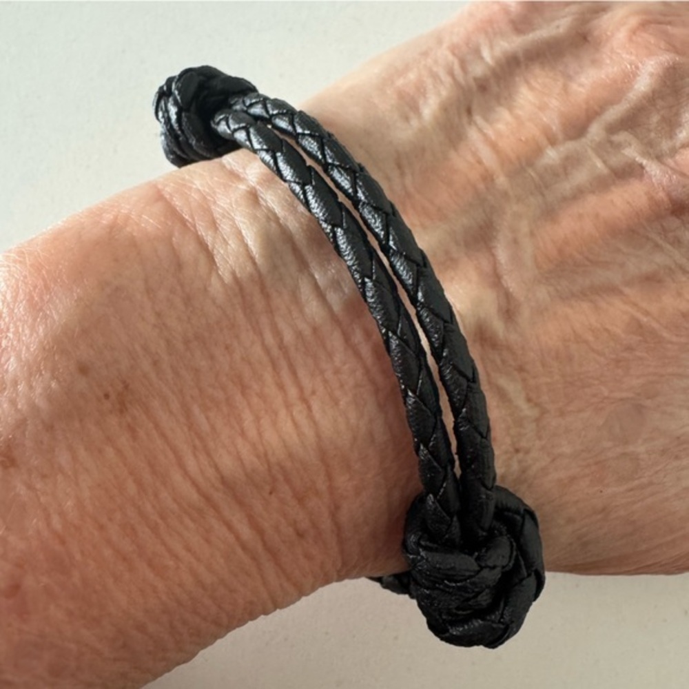 Hand Crafted Black Braided Woven Leather Cord Bracelet One Size NEW